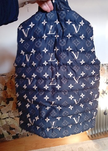 Mavi Parlak Desenli Kapüşonsuz Şişme Yelek - Görsel 2