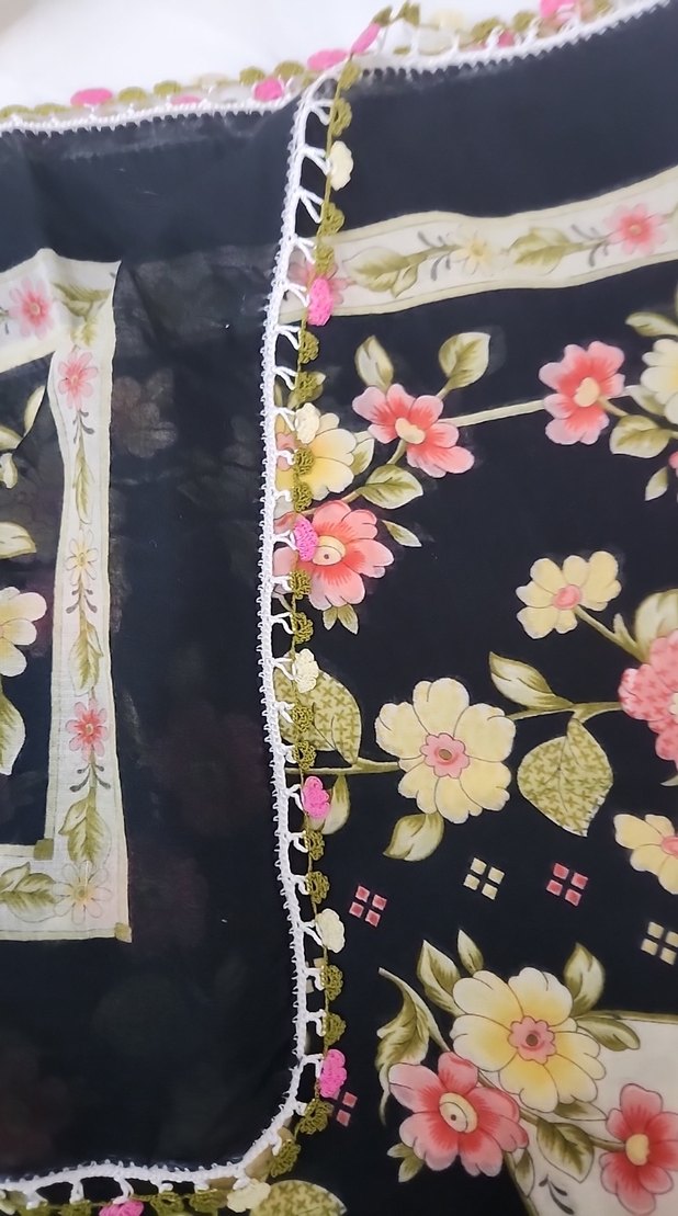 Çiçek Desenli Çok Renkli Kadın tülbent - Görsel 2