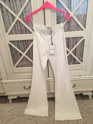 İspanyol paça beyaz pantalon