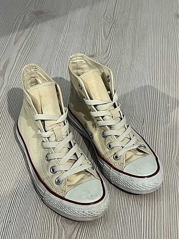 converse krem