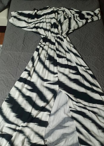 s Beden Zebra Desenli V Yakalı elbise