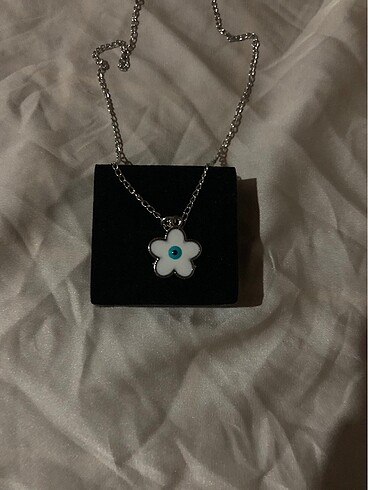 Silver kolye