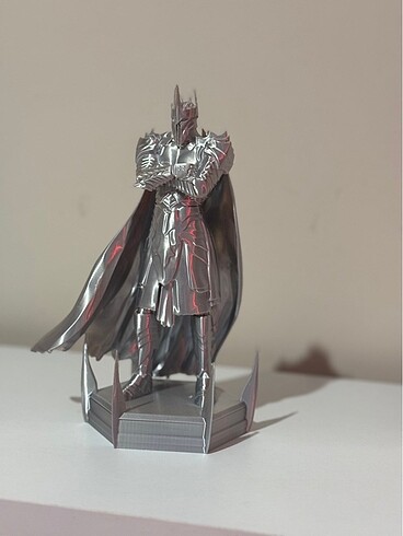 Sauron büst