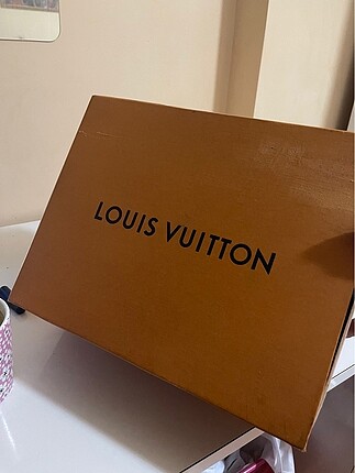 Louis Vuitton Ayakkabı Kutusu