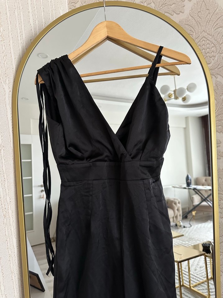 Siyah tulum - Görsel 3