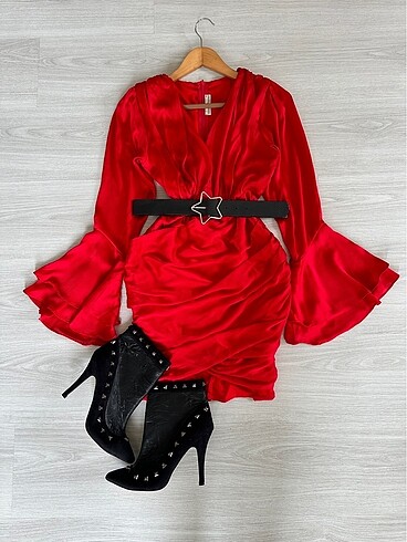 Saten elbise - Görsel 3