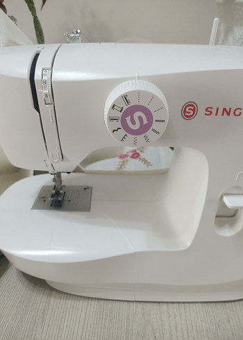 Beyaz Singer Dikiş Makinesi - Görsel 3