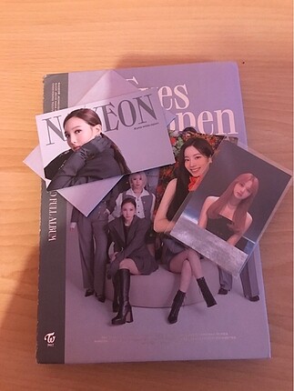 Ewo album