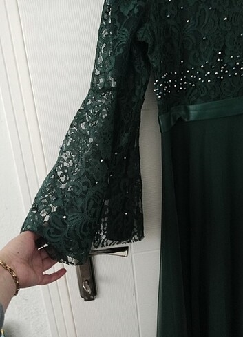 Zümrüt yeşili abiye - Görsel 3