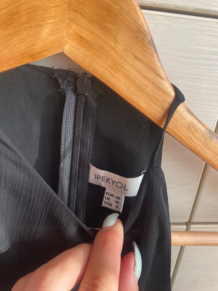 Siyah Drapeli Yüksek Yakalı büstiyer - Görsel 3