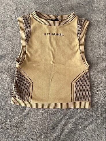 İets Frans Crop Top