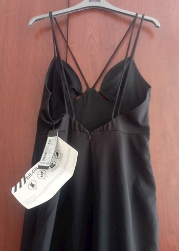 Trendyol & Milla V Yaka Siyah Midi Strappy Elbise