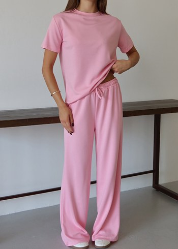 Pembe Rahat Kesim Kadın Eşofman takımı