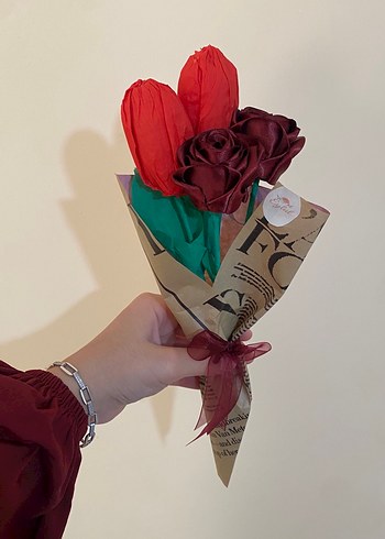 Laleli ve güllü buket 4'lü