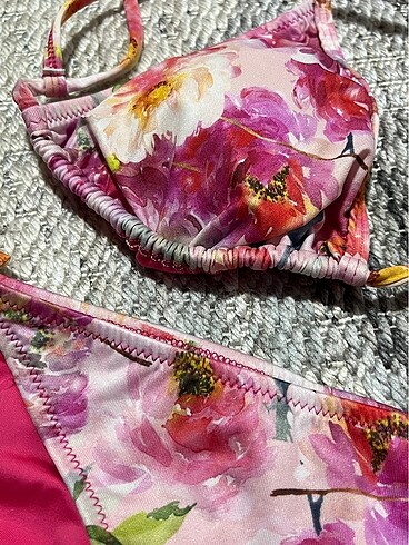 s Beden Çiçekli bikini takımı