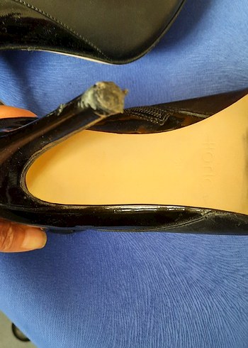 Siyah Deri Tokalı İnce Topuklu Kadın Bot - Görsel 6