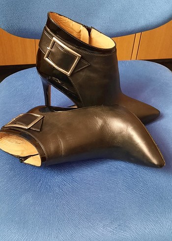 Siyah Deri Tokalı İnce Topuklu Kadın Bot - Görsel 3