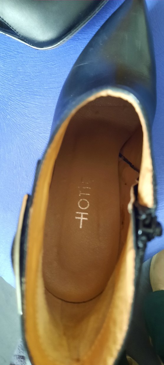 Siyah Deri Tokalı İnce Topuklu Kadın Bot - Görsel 5