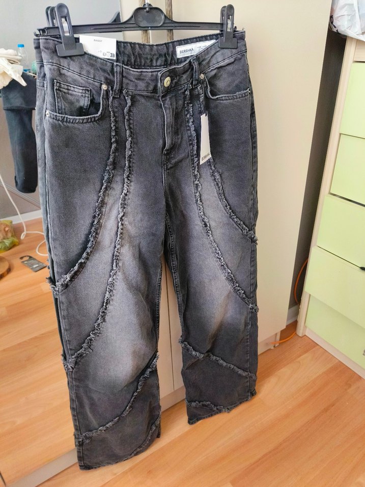 Gri Bershka Saçaklı Baggy Jean - Görsel 4
