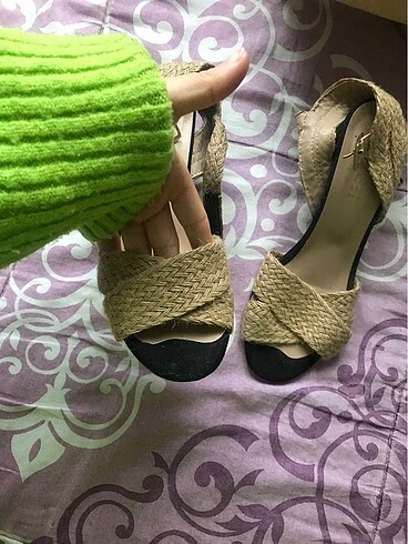Zara Topuklu hasır sandalet