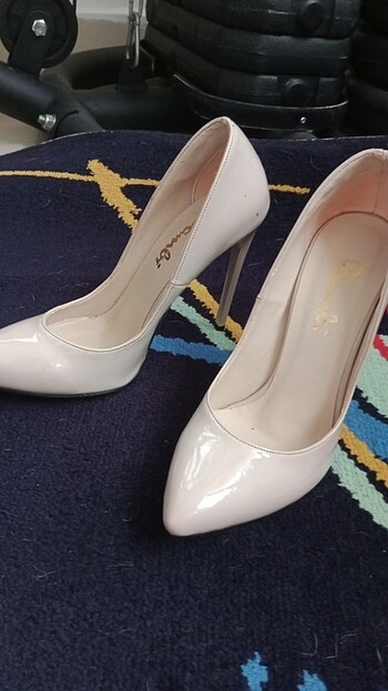 Bambi Stiletto