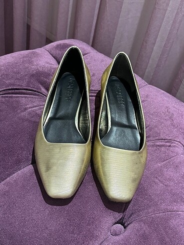 Gold topuklu