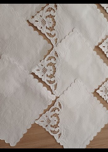 12 ADET BEYAZ İŞİ KARE ÖRTÜ ( ADET FİYATI 750 TL ) - Görsel 3