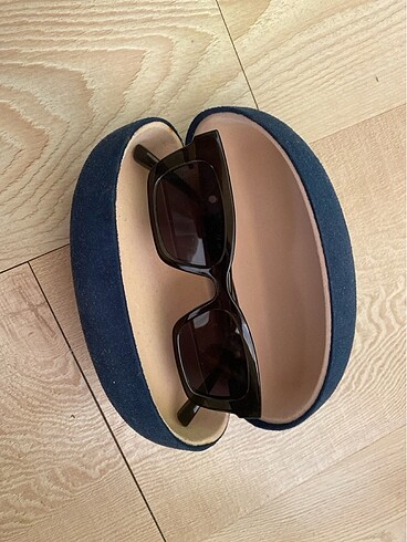 Kadın güneş gözlüğü ve kutusu - Görsel 5
