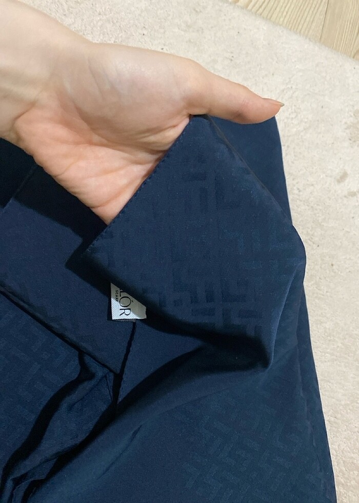 Lacivert şal - Görsel 3