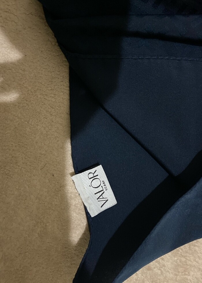 Lacivert şal - Görsel 2