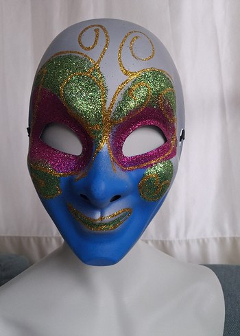 Renkli Parlak Makyajlı Kadın Maskesi - Görsel 2