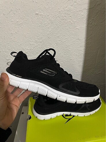 38,5 Beden siyah Renk Orjinal Skechers 38. No