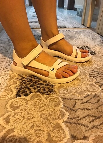 Adidas sandalet 