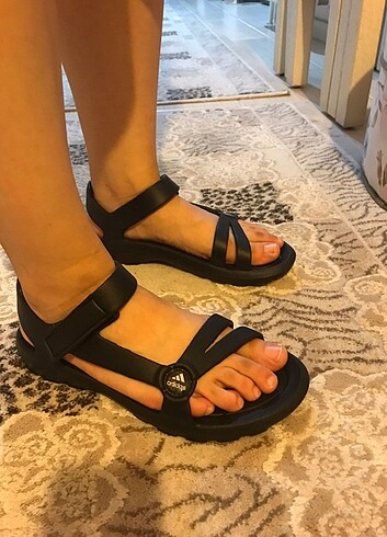 Adidas sandalet 
