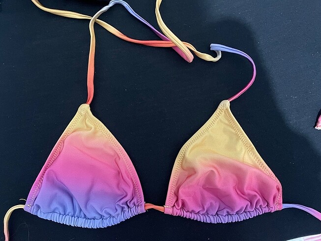 bikini üstü
