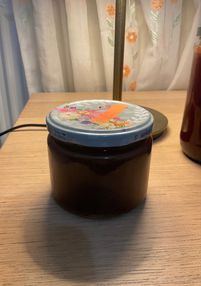 Farklı Boylarda Ev Yapımı Kozalak Şurubu - Görsel 4