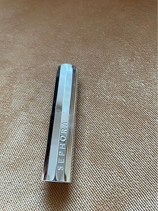 Sephora saten bitişli ruj