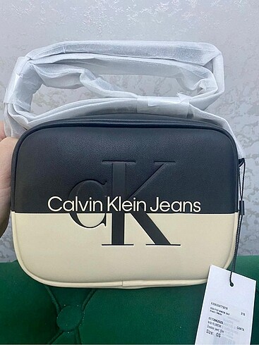 Calvin Klein askılı çanta