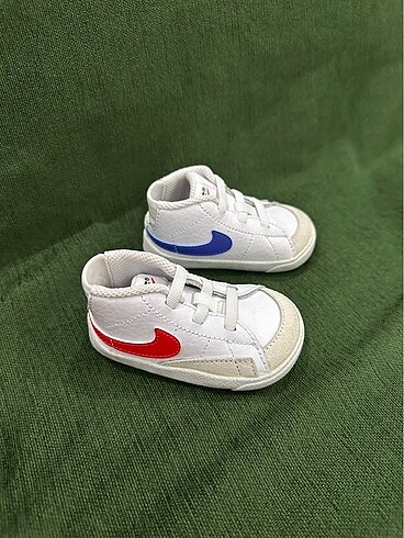 19 Beden beyaz Renk Nike bebek ayakkabısı