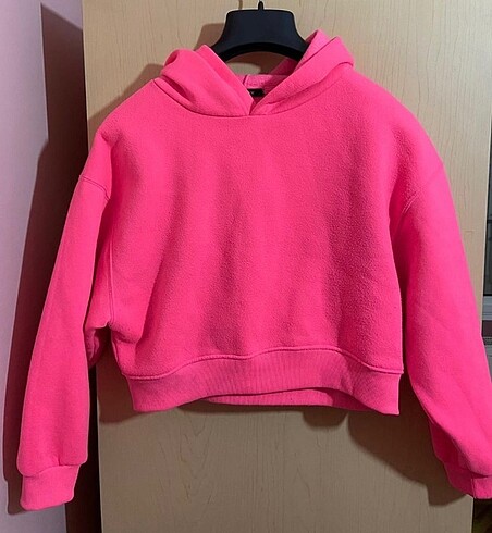 Addax crop sweat