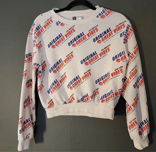 H&M crop sweatshirt