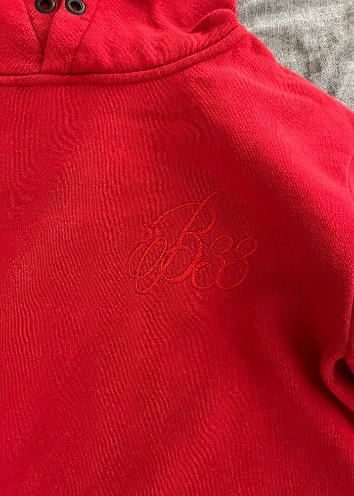 Kırmızı sweatshirt - Görsel 3