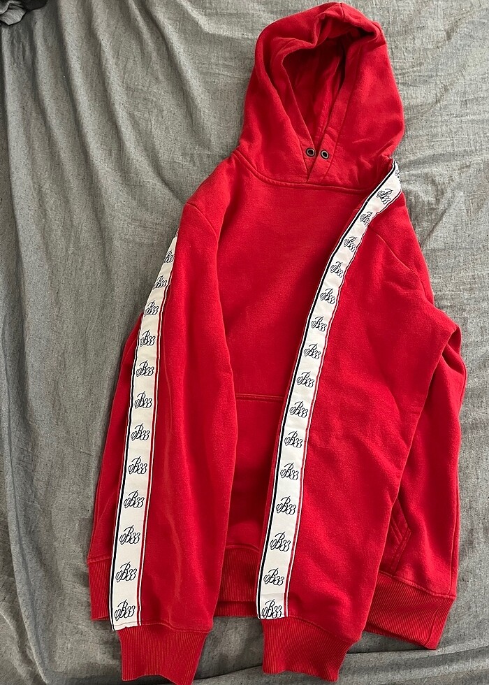 Kırmızı sweatshirt - Görsel 4