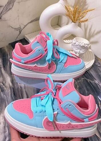 Nike spor ayakkabi