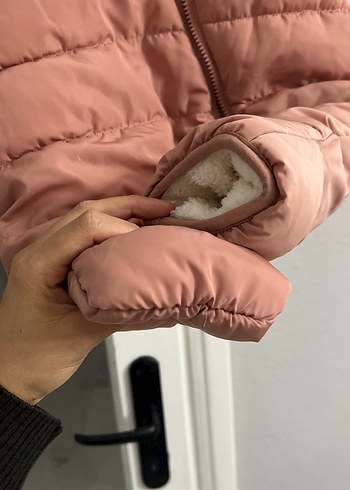 Kız Bebek Pembe Kürklü Tulumu - Görsel 3