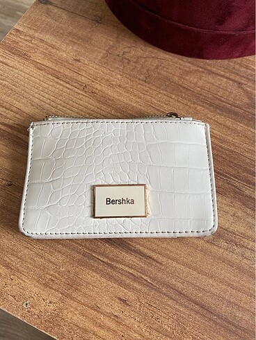 Bershka cüzdan