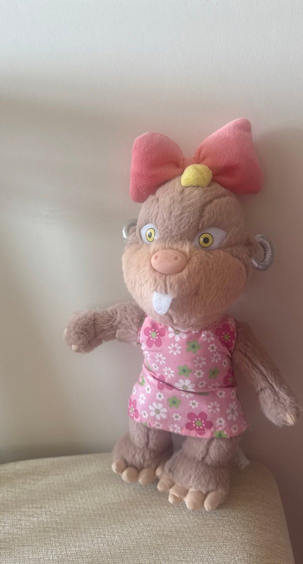 Pembe Çiçekli Elbise ve Fiyonklu Peluş Oyuncak - Görsel 2