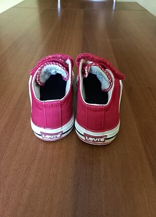 26 Beden kırmızı Renk Levis çocuk ayakkabısı 