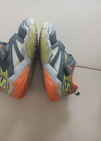 30 Beden çeşitli Renk Skechers çocuk ayakkabısı