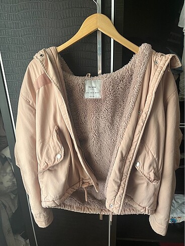 xs Beden Bershka pembe mont